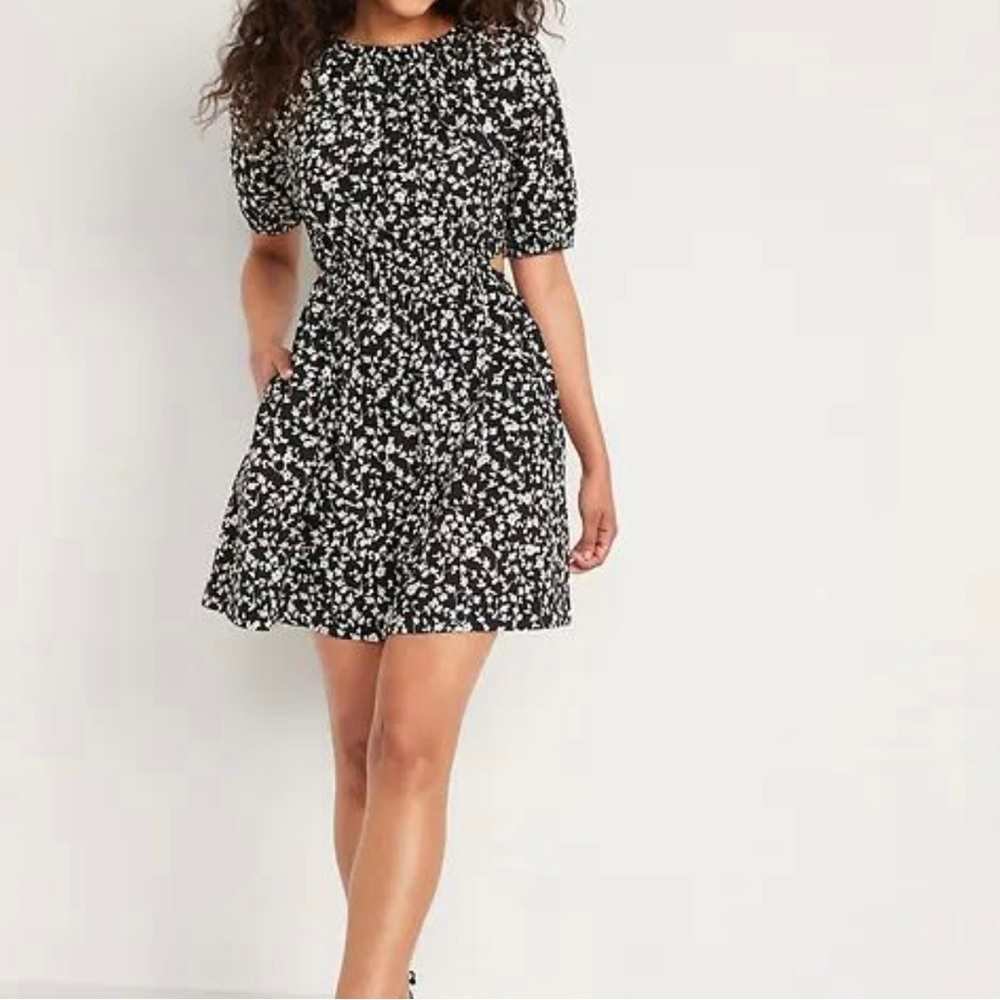 Old navy XL floral black and white side cut out dress